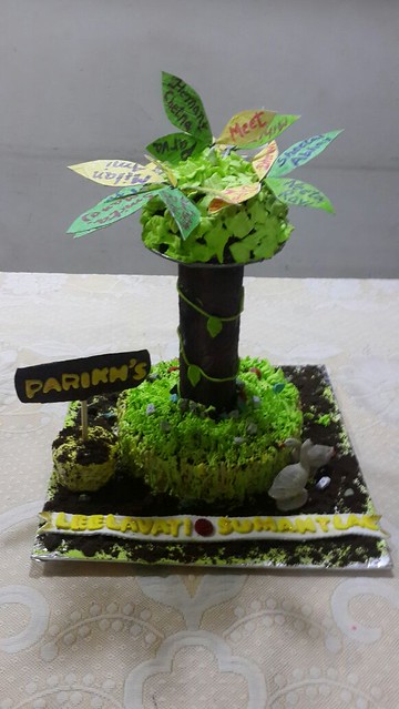 The Family Tree by Chetna Parikh of Crazy Cakes Creation 3C