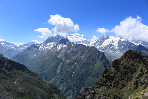 valais suisse valdebagnes fionnay coldubecd’aigle louvie nuages montagnes nature paysages massifdescombins vert bleu