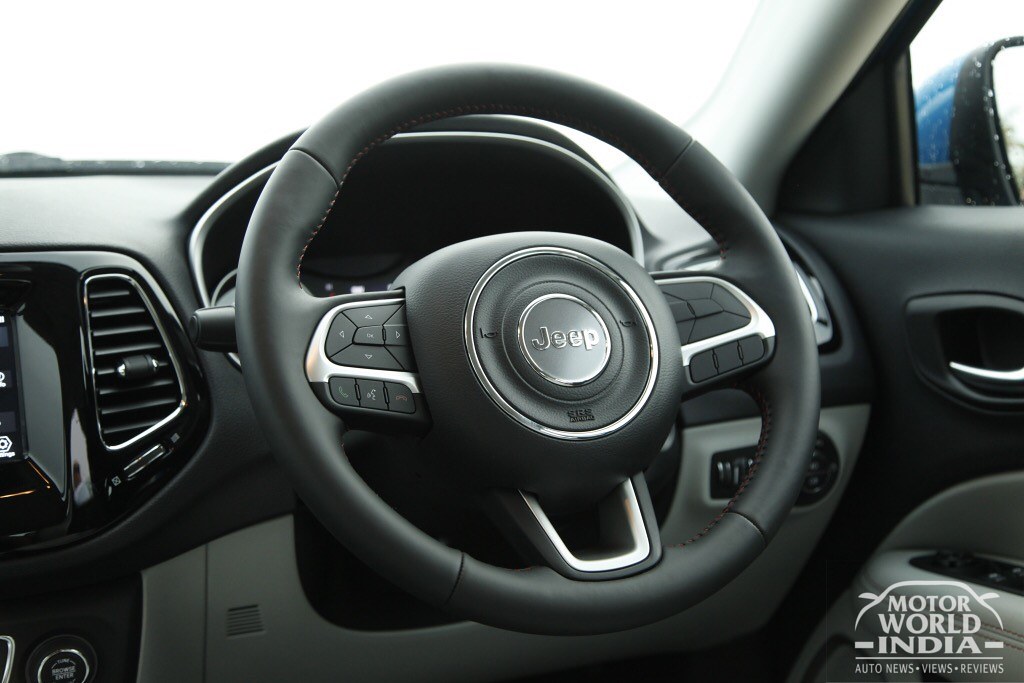 Jeep-Compass-Limited-Interiors (14)