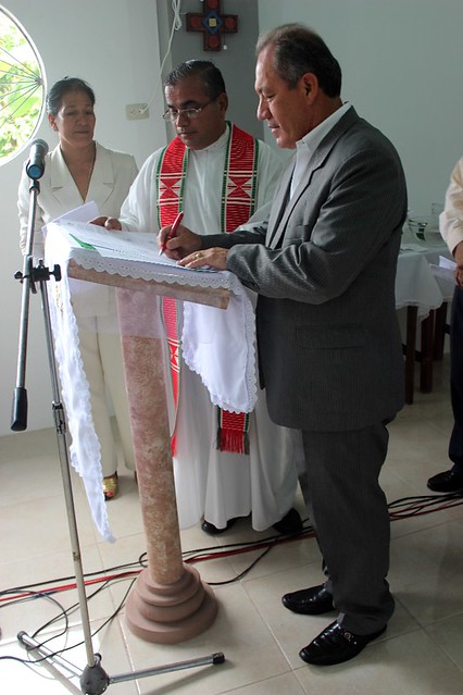 Alcalde de Chone particip en dedicacin de iglesia catlica de Ricaurte