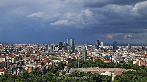 img1987 milano milan horizon storm cityscape skyline panorama stormingweather blackclouds heavyclouds nickphotography canoneos6d