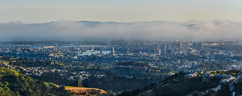 bayarea california color nikon d810 may spring 2017 boury pbo31 northerncalifornia hillerhighlands over oakland eastbay alamedacounty green view skyline panoramic large stitched panorama downtown fog lakemerritt layer city urban claremonthills