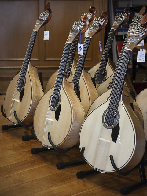Musical instruments shop