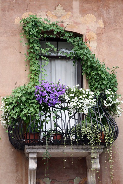 15 Charming Balcony Garden that Are Inspiration of The Week