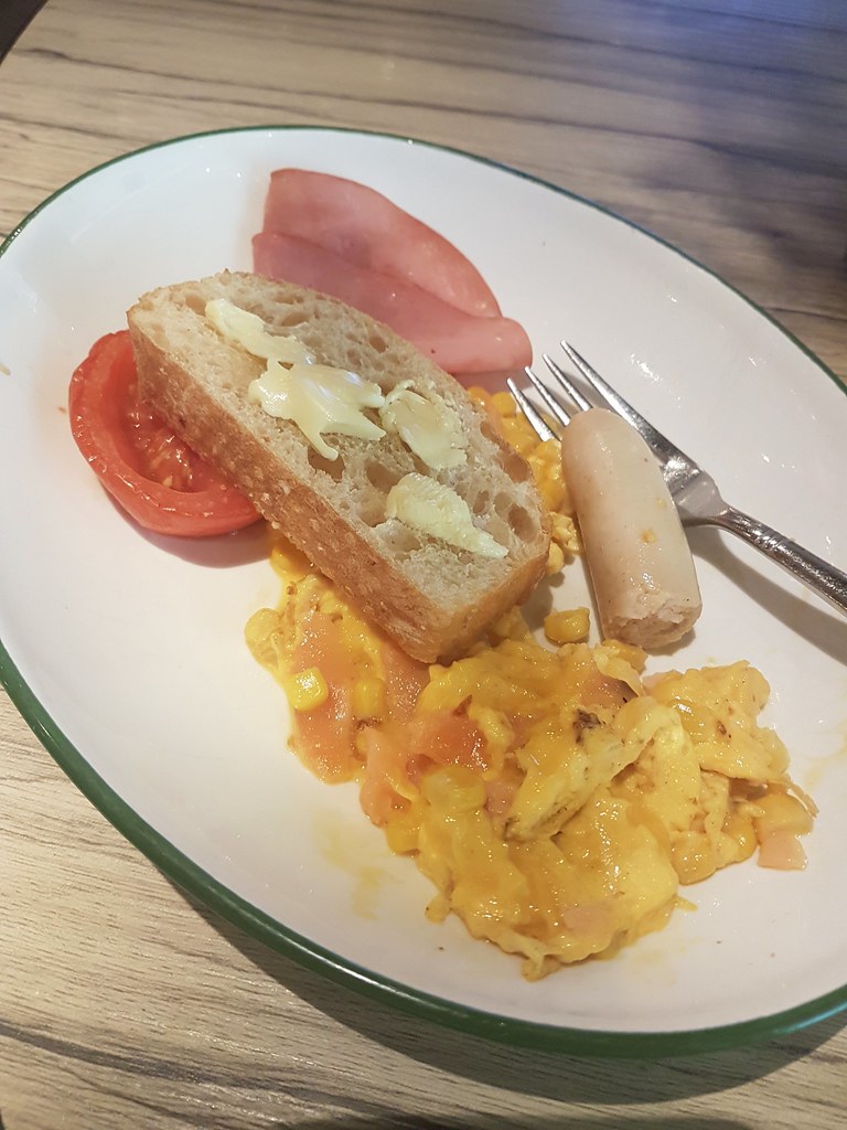 Smoked Salmon Egg Breakfast 煙三文鱼栗米炒 HKD$39 @ Super Sandwich 又一城 Festival Wakllk at Kowloon Tong Station 九龍塘