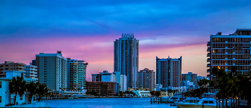 normandyisland miamibeach miamifl walking waterways walkingaround lateafternoon thebluehour outdoors colors cityscapes sky