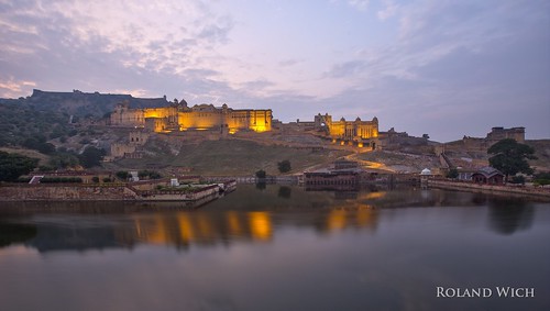rajasthan jaipur india north northern amber amer fort light lights evening sunset reflection asia