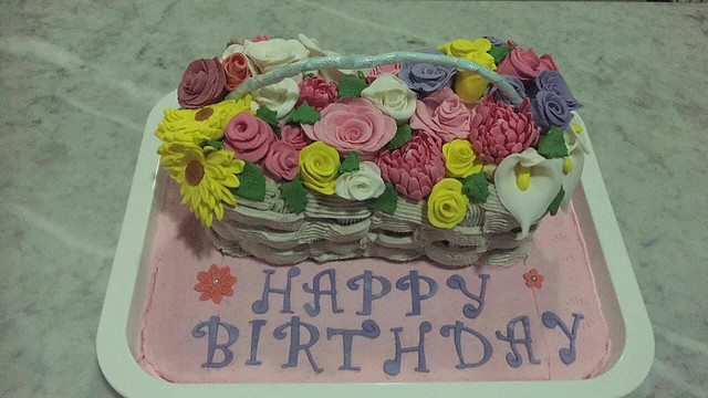 Floral Cake by Ma. Cornelia Dela Cruz