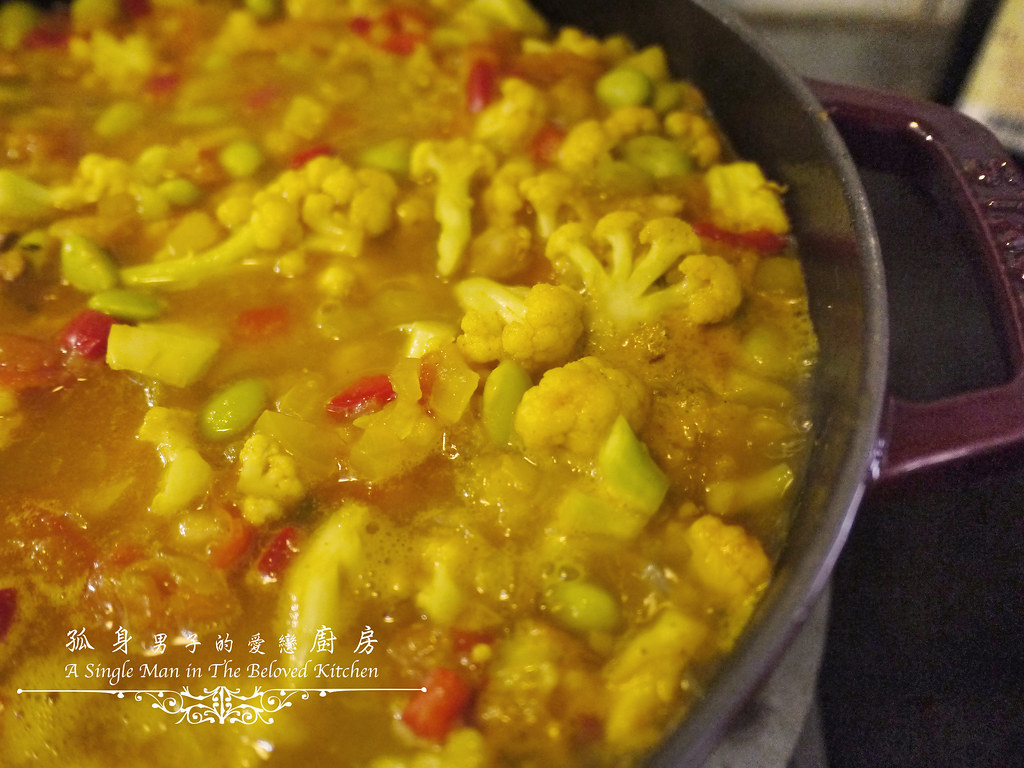 孤身廚房-Staub媽咪鍋煮超滿的印度蔬食花椰菜咖哩29