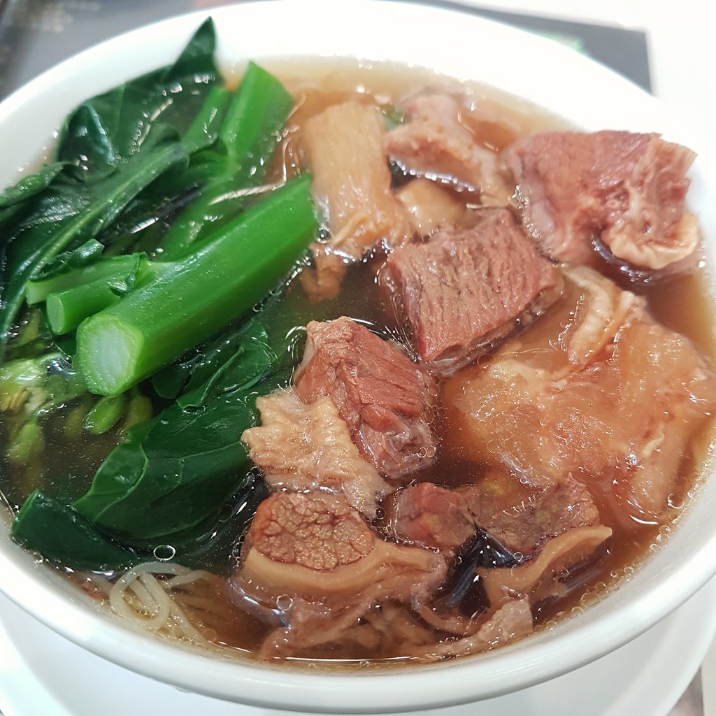 原汁柱候牛腩面 Beef Noodle HKD$64 @ 何洪记 HoHung Kee at Hong Kong Airport
