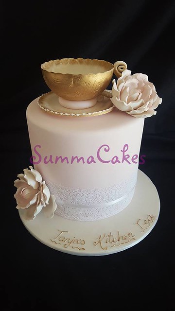 Cake by Summa Cakes