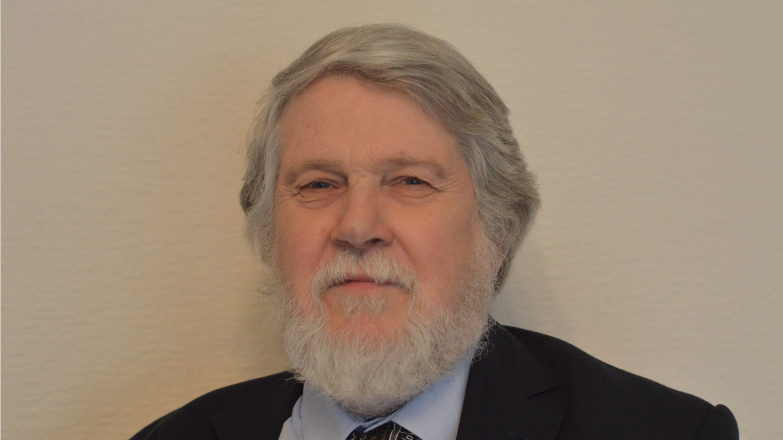Profile photograph of Professor Steve Tennison