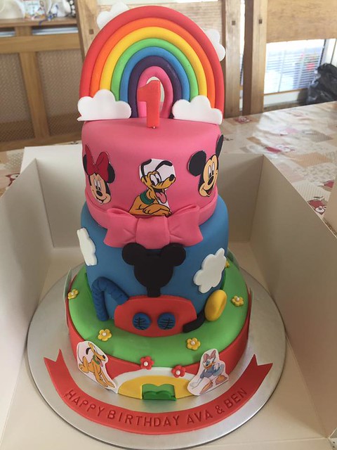 Cake by Wendy's Cakes