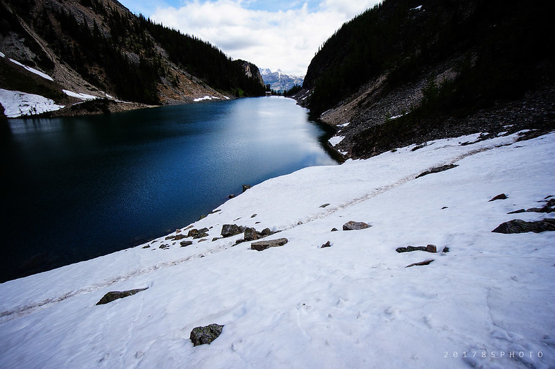 湖邊雪