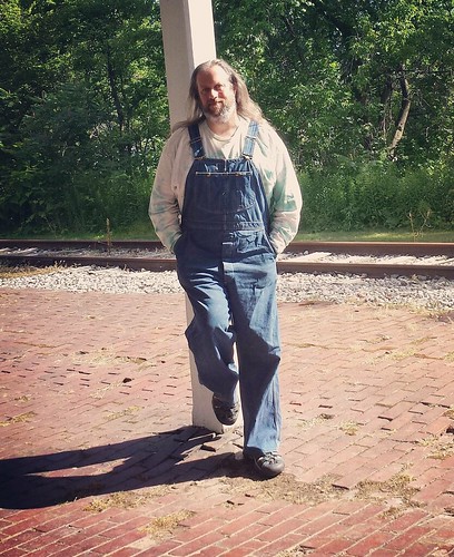 Old depot selfie (potential future author pic) #overalls #vintage #Lee #bluedenim #dungarees #denim #tiedye #ootd #longhairdontcare