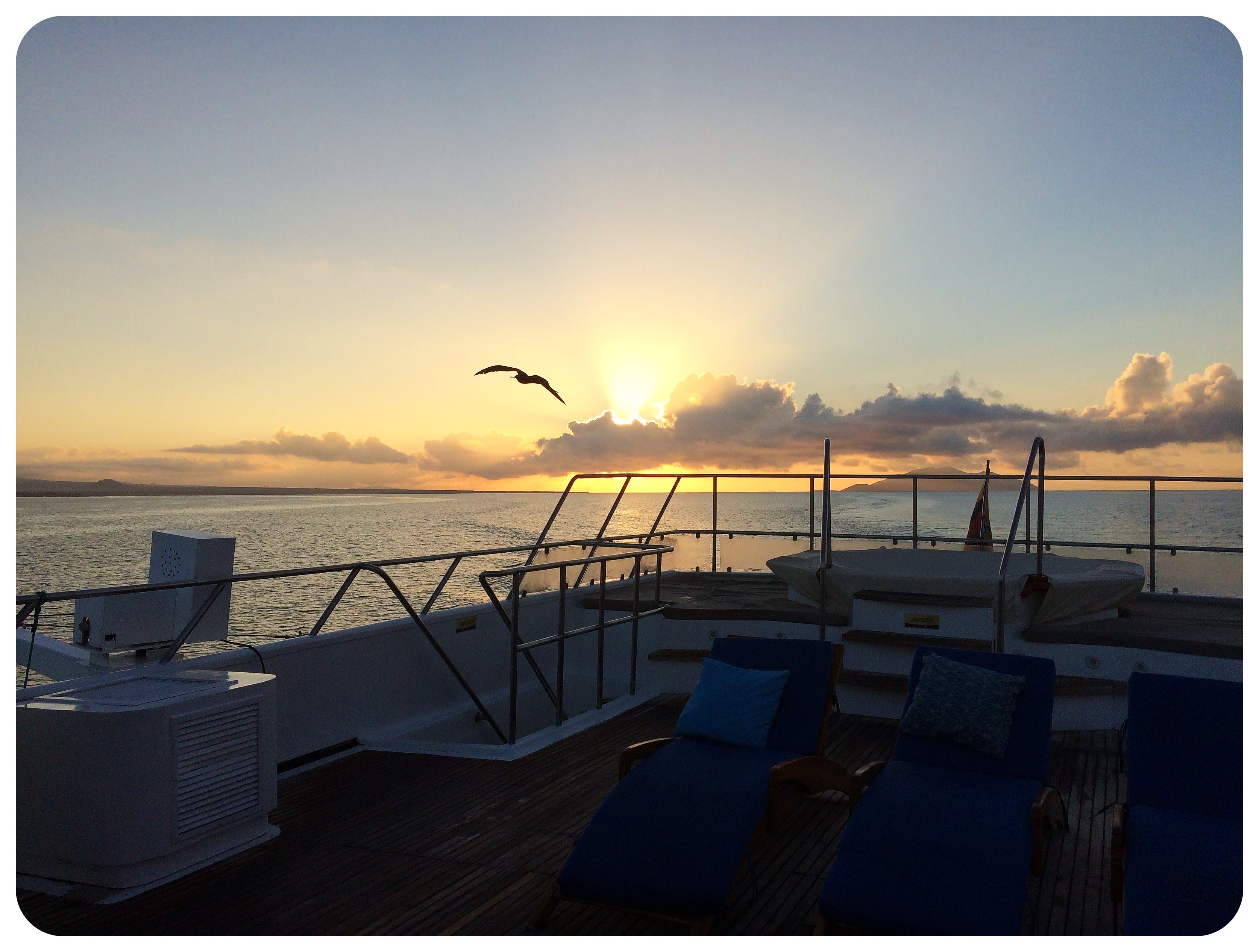 galapagos cruise sunset