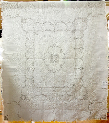 083: Wholecloth-Vintage Linen—Lisa Burmann