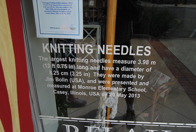World's Largest Knitting Needles and Crochet Hook - Rowlandweb