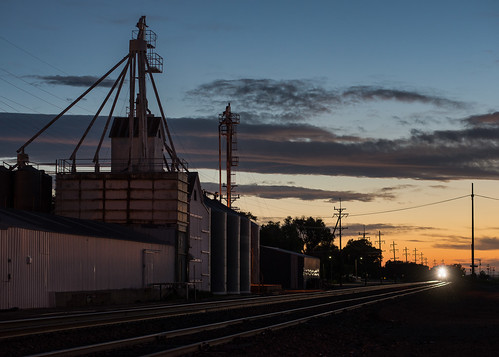 train railroad bnsf fowler colorado co grainelevator sunset evening sky clouds