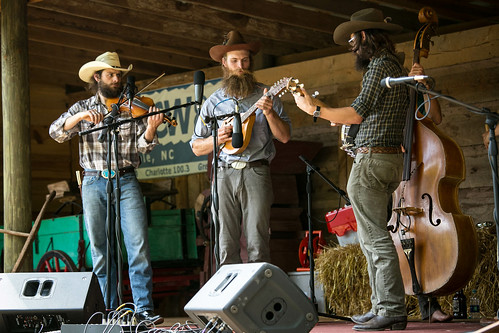 canon 6d 70200mmf4l is zoom lens hagood mill pickenssc upstate south carolina bluegrass country music band stringband bass fiddle banjo mandolin guitar entertainers vanishing southern america landscape