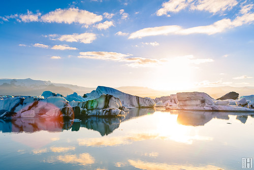austurland island is iceland sunset jökulsárlón glacier lagoon flare iceberg spirit