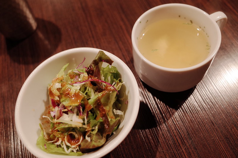 南池袋札幌牛亭ランチセットのサラダ、スープ