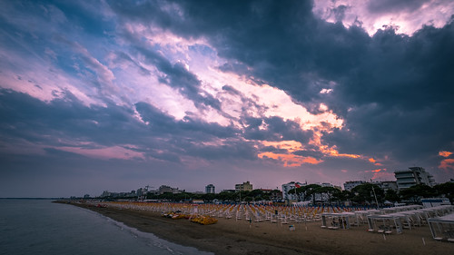 beach landscape lignanosabbiadoro travel sky clouds italy seascape lignano weather sunset sea friuliveneziagiulia it onsale