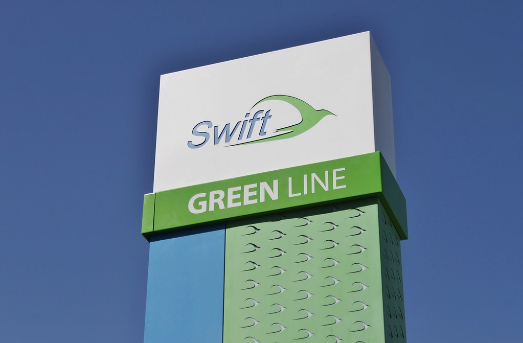 Swift Green Line logo