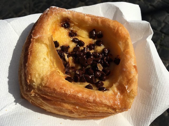 Danish with chocolate chips - Residenza Gens Julia