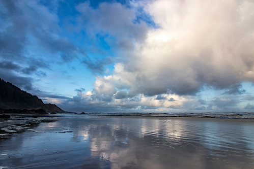 reflections ocean clouds seascape oregon oregoncoast morning