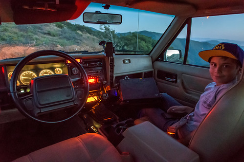 santaclarita california unitedstates sunset grassmountain antelopevalley desert lakehughes nikon d500 jeep cherokee xj interior radios ham radio wyatt us