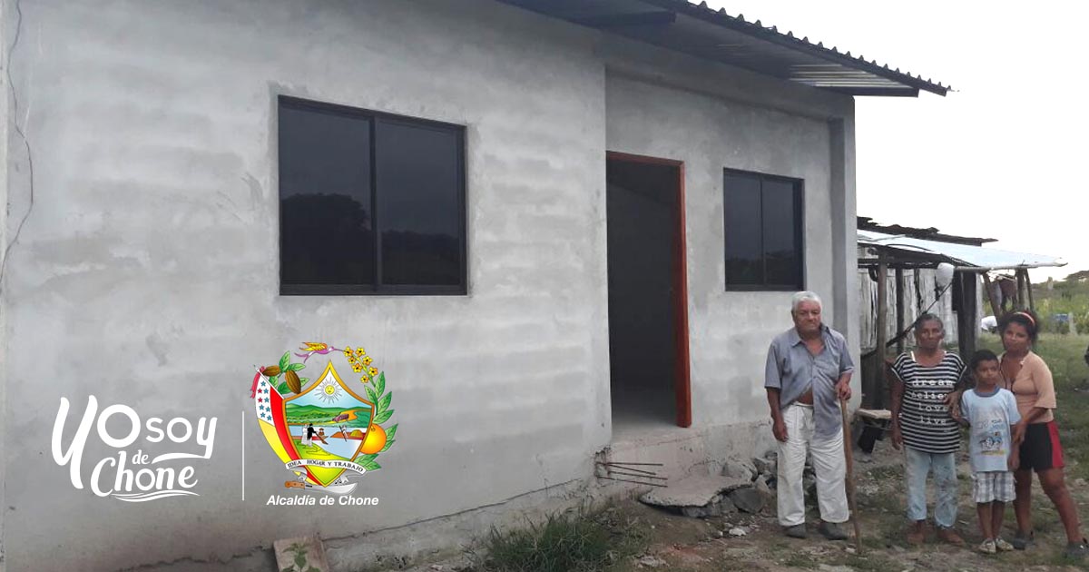 AlcaldÃ­a de Chone y fundaciÃ³n Hermanas Spinola construyeron vivienda para adultos mayores