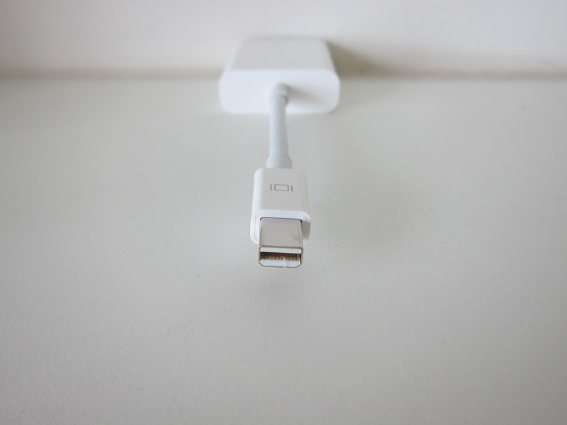 Apple Mini DisplayPort to VGA Adapter - Mini DisplayPort End