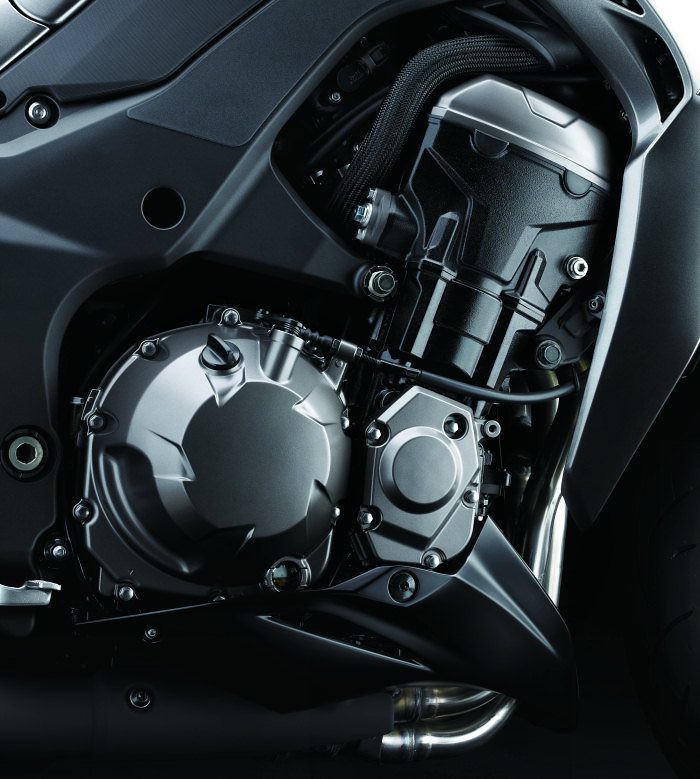 Kawasaki Z 1000 2016 - 12