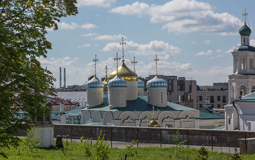 ancient spring building russia church nature city kazan viewpoint morning old oldtown cathedral monastery orthodox dome architecture cross sunny tatarstan courtyard outdoor catedral convent outdoors town казань respublikatatarstan ru