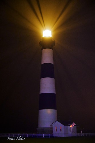 lightpainting lighthouse darkshot longexposure noise nighttimephotography watchoutforsnakes highiso iso