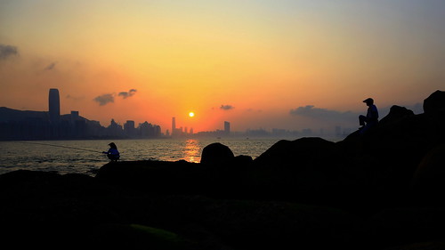 color city people fish fishing water sea orange sun sunset shadow cloud reflection sky beach seashore 2017 hongkong summer canonef24105mmf4lisusm canoneos6d eos6d canon 24105mm favorites50