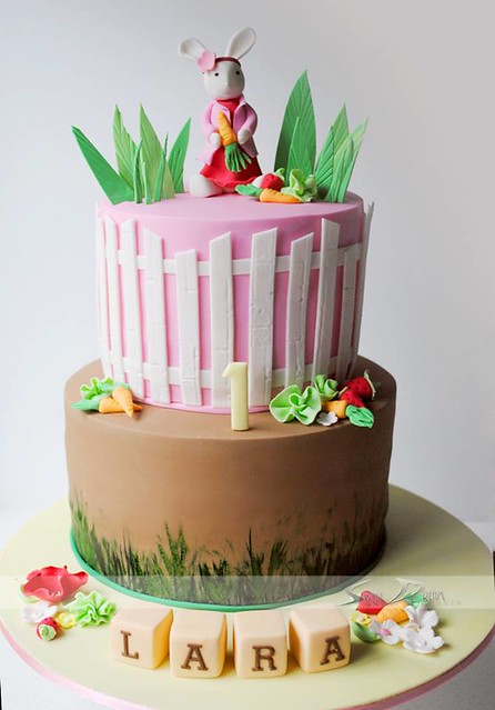 Lily Rabbit Cake by Sweet Dream Cakes