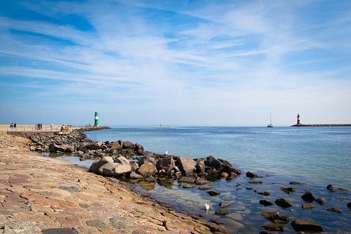ostsee mp warnemünde lighthouse leutturm day landscape