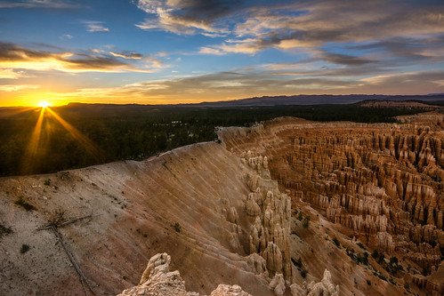 bryce canyon brycecanyon utah nationalpark sunset inspirationpoint flare nikon d7100 clouds