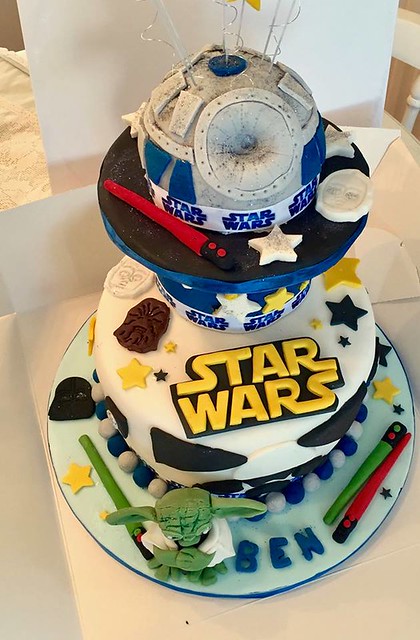 Starwars Themed Cake by Elena's kitchen - 'Made with love'