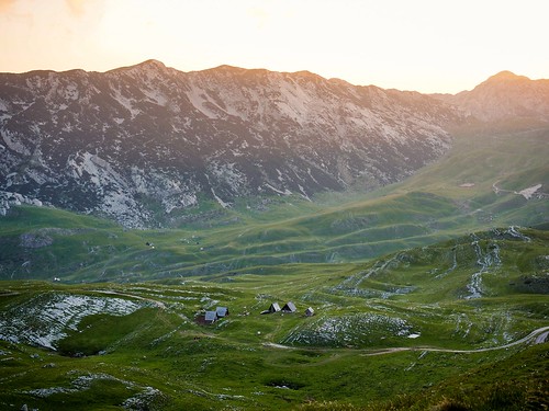 durmitor montenegro mountains valley sunset