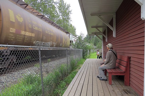 rail railroad train craigellachie britishcolumbia canada outdoor tourist lastspike cpr canadianpacificrailway railway 1885 great composition old oldtimes fench bench wood people sitting candid fav 10fav andromeda50bestofthebest supersix 16fav