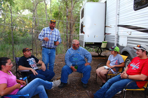 Trailerhood party! From left to right; Missy, Grant, Eric, Uncle Steve, Janessa and Brandon.