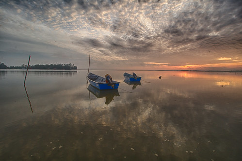 jubakar jubakarpantai sunrise morning cloud sea sky travel place trip boats reflections canon eos700d canoneos700d canonlens 10mm18mm wideangle