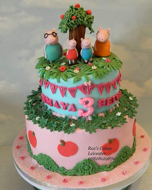 Peppa Pig Themed Cake by Raz's Cakes