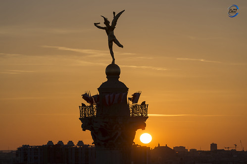 sunset paris bastille opera garnier génie pompidou