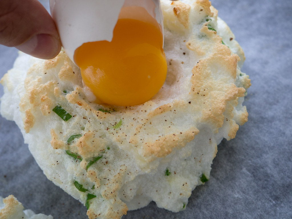 Recipe for Homemade Breakfast Cloud Eggs with Bacon