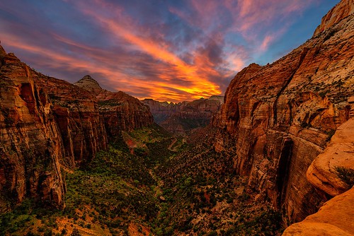 zionnationalpark zion canyon valley sunset cloud sky rocks utah desert landscape