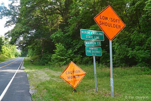 mecklenburgcounty virginia va usa rural stateline northcarolina signs